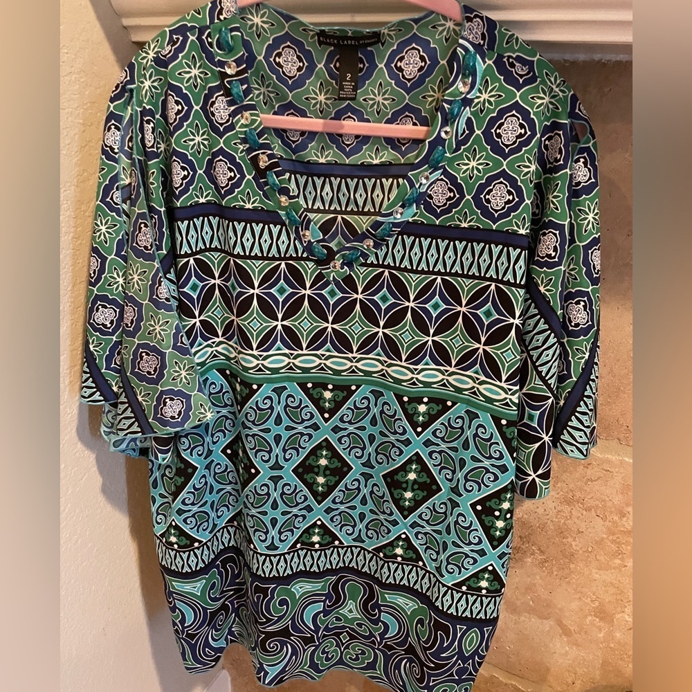 NWOT Chico’s Black Label Jeweled V-neck turquoise Blue geometric silky Poncho L